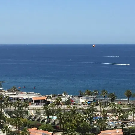 Tenerife Cosmopolitan Apartment *
