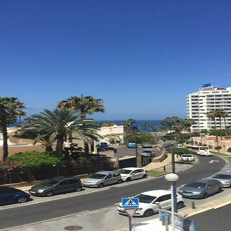 Tenerife Cosmopolitan Apartment